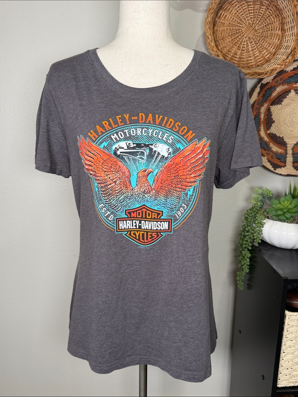 Women’s Harley Davidson T-Shirt Short Sleeve Tee Top Shirt Eagle Gray Orange XL